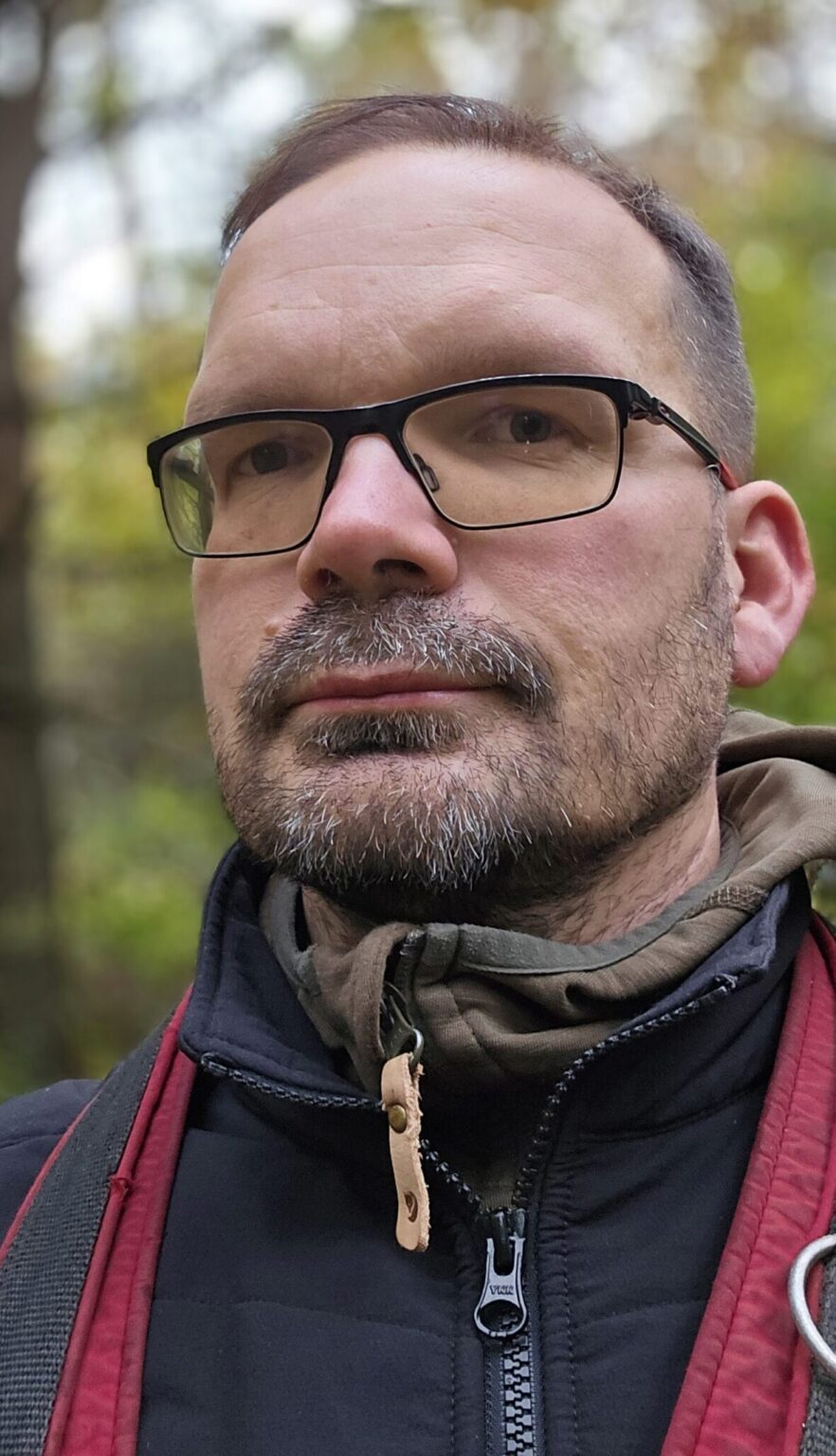 Porträt von Alexander Horn im Freien
